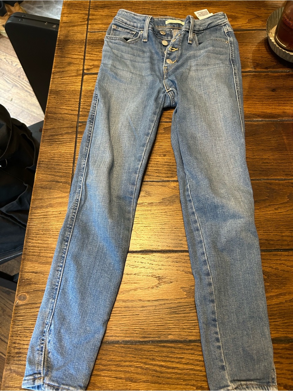 Woman’s Levi jeans